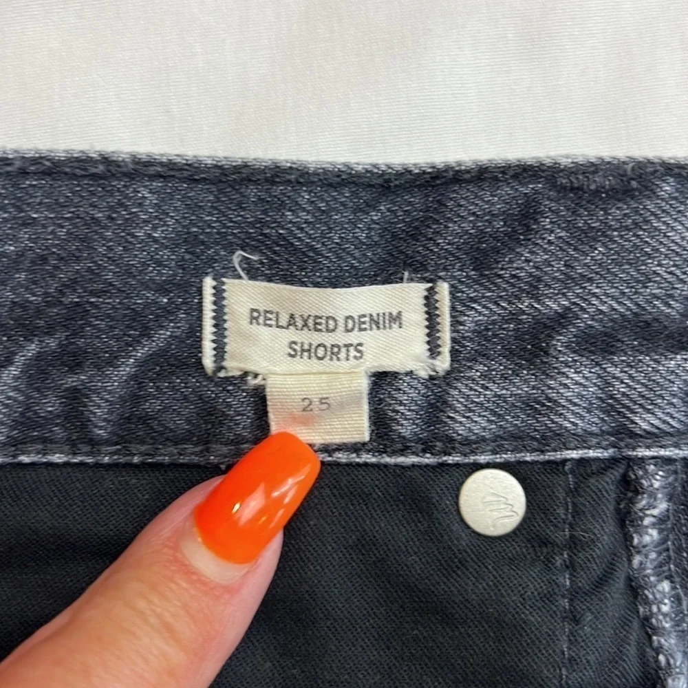 Madewell hi rise buttonFly  frayed denim shorts